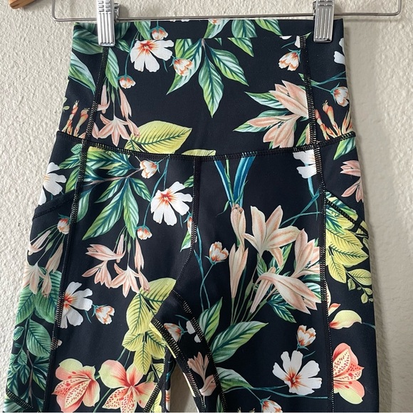 ODODOS High Waisted Floral Printed Leggings Women’s XS Tropical Cropped Workout - Picture 4 of 12